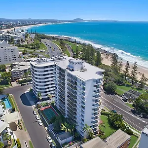 https://seaview-resort.hotelssunshinecoast.net